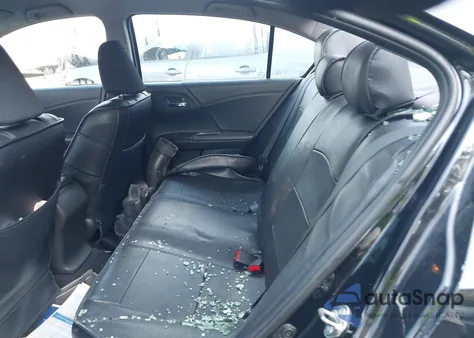 2015 Honda Accord Sport z USA, uszkodzony, nr VIN 1HGCR2F58FA271992